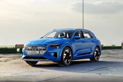 Audi e-tron full