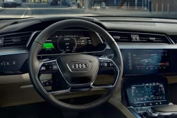 Audi e-tron full