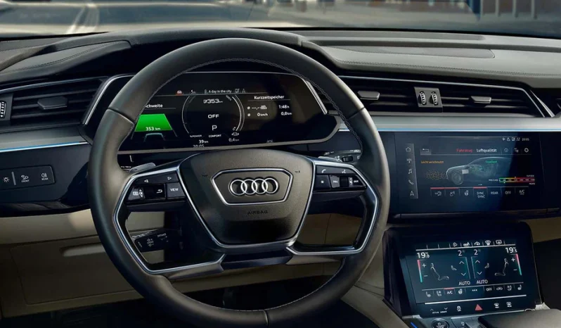 Audi e-tron full