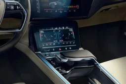 Audi e-tron full