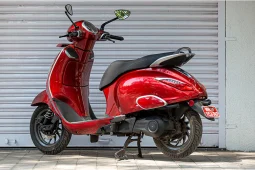 Bajaj Chetak full