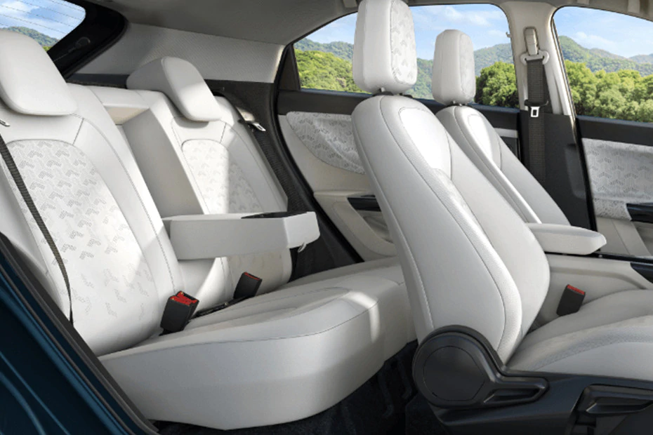 Nexon ev deals 7 seater