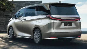 Lexus LM 350H